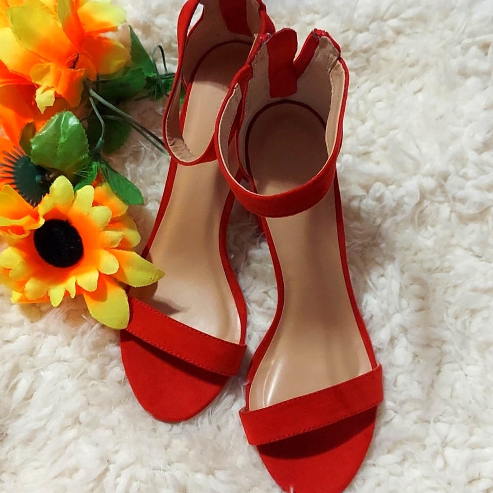 Women's block heel sandals